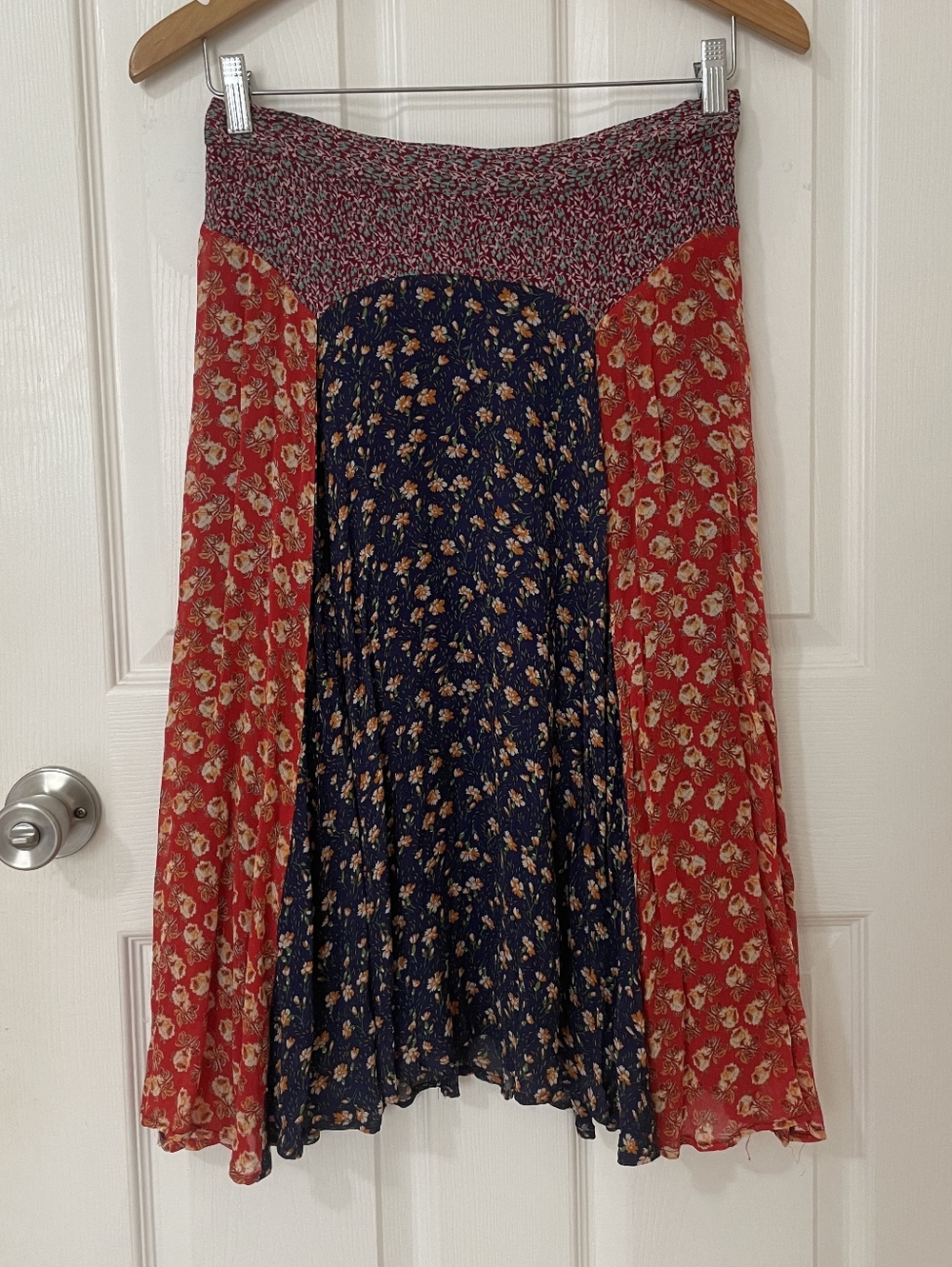 Anthropologie Red and Navy Mixed Floral Midi Skirt Size S - Picture 6 of 12